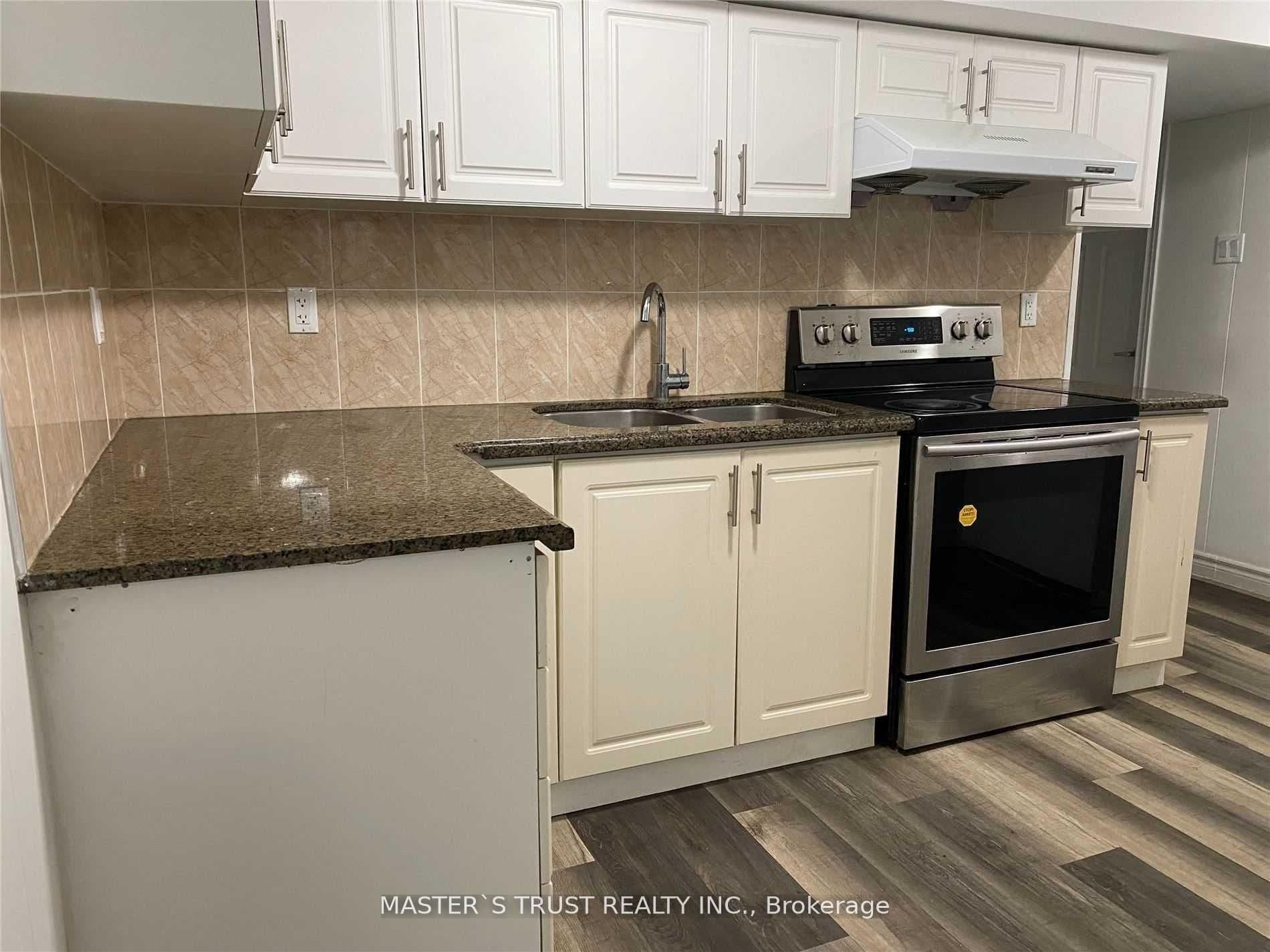 1 Winlock Park Bsmt, Toronto, ON M2M 1Z1
