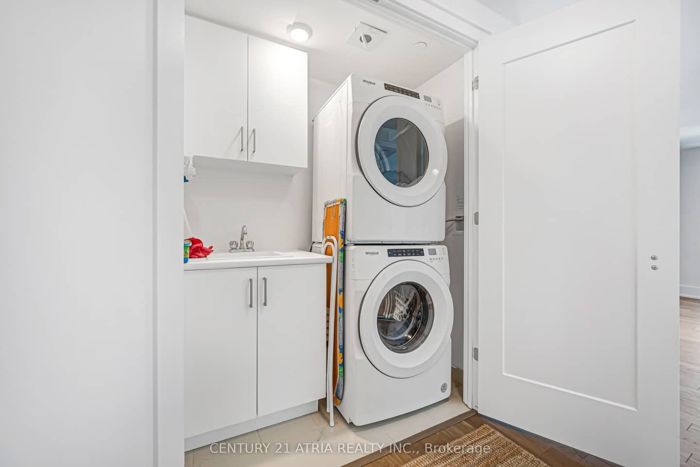 25 ADRA GRADO Way 1219, Toronto, ON M2J 0H6