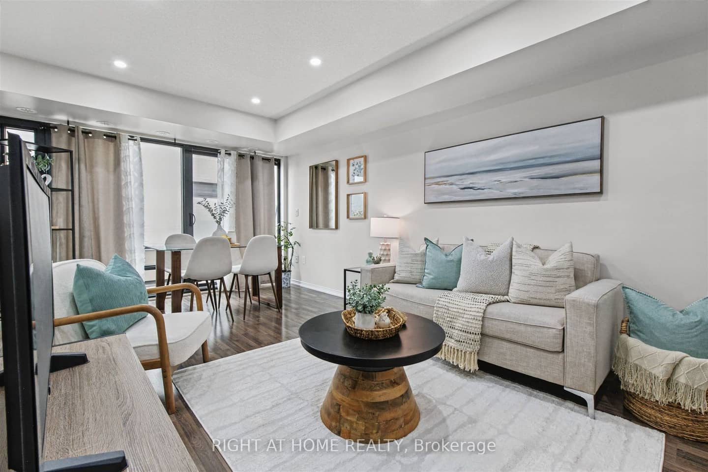 130 Widdicombe Hill Boulevard 416, Toronto, ON M9R 0A9