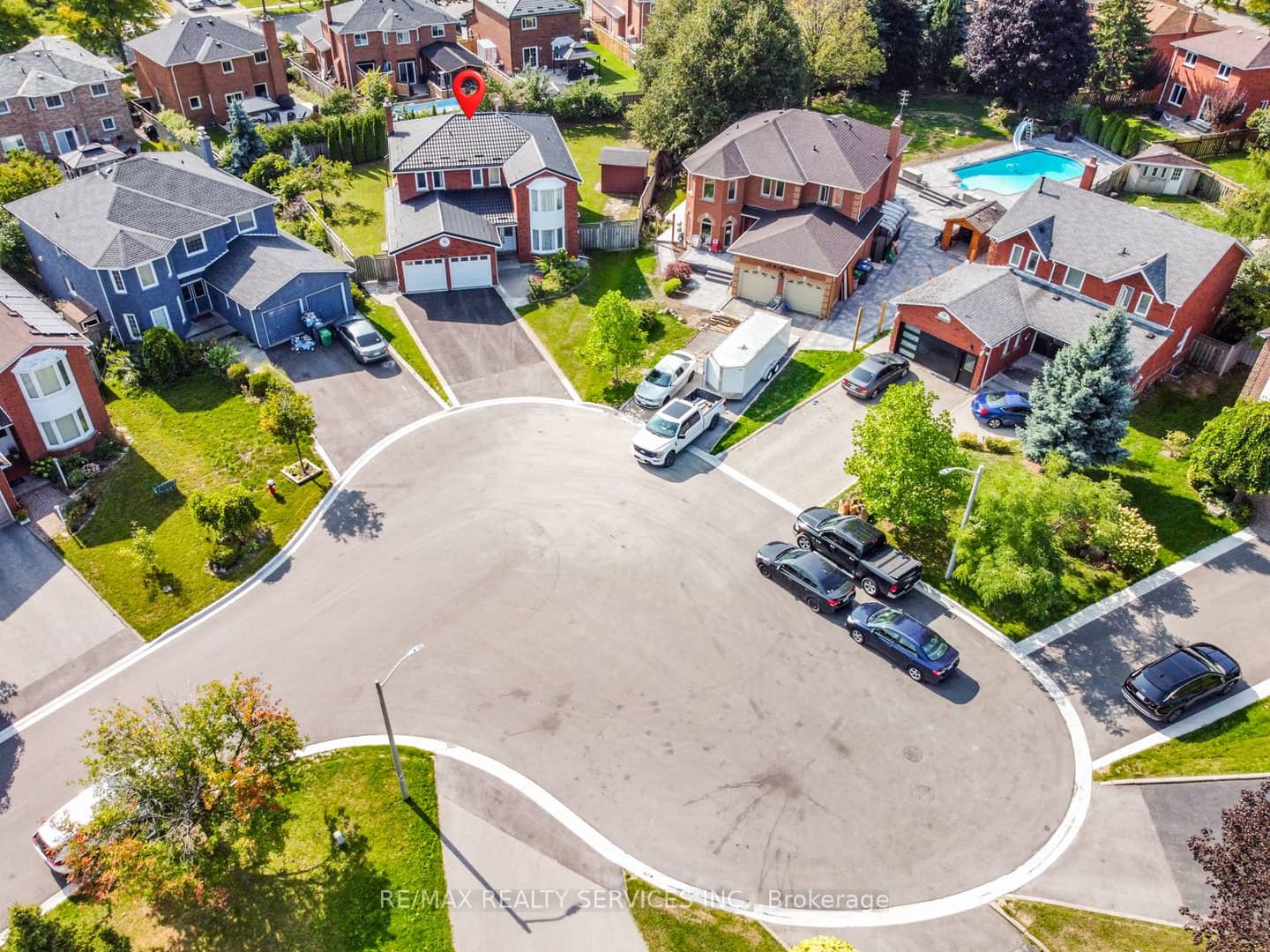 10 St Mark Place, Brampton, ON L6X 3W5