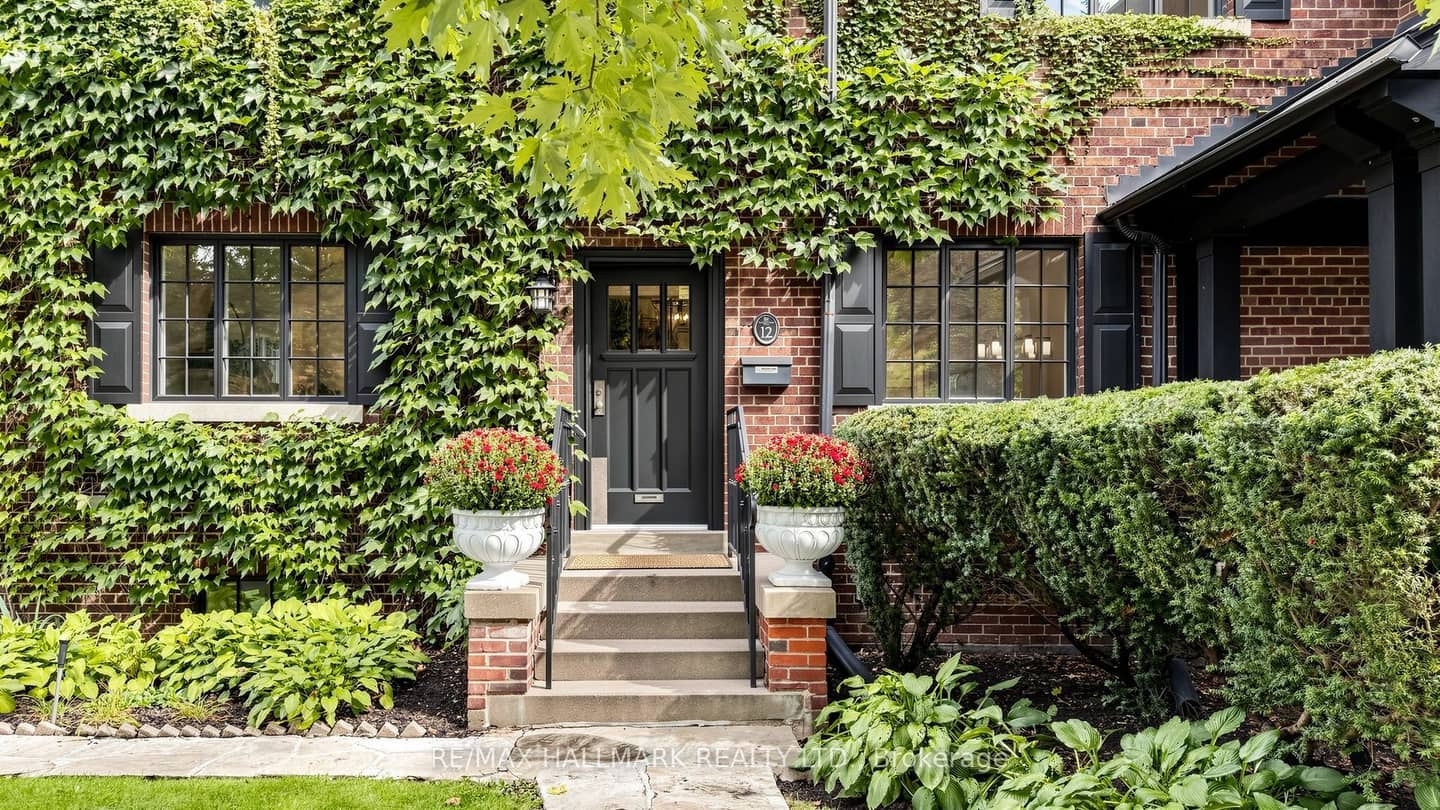 12 Ancroft Place, Toronto, ON M4W 1M4