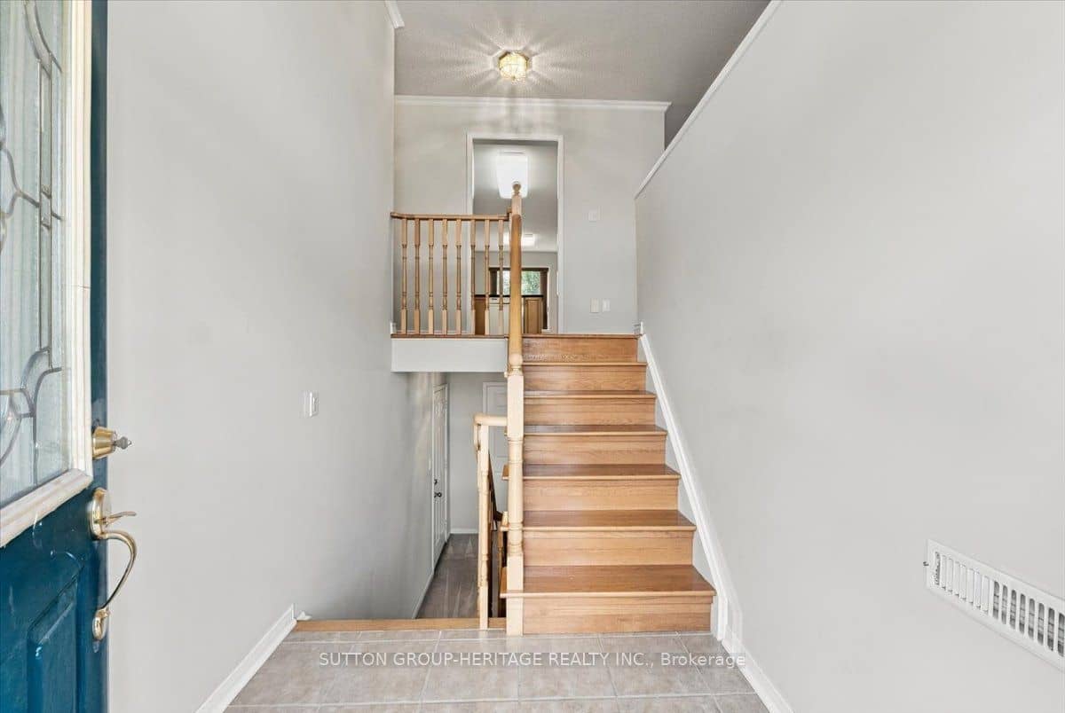 122 Perryview Drive, Scugog, ON L9L 1T8