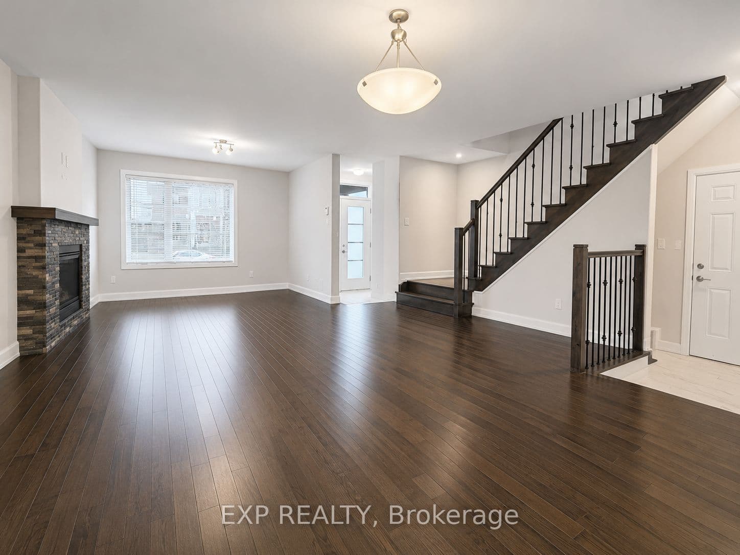 528 LUCENT Street, Russell, ON K4R 0G3