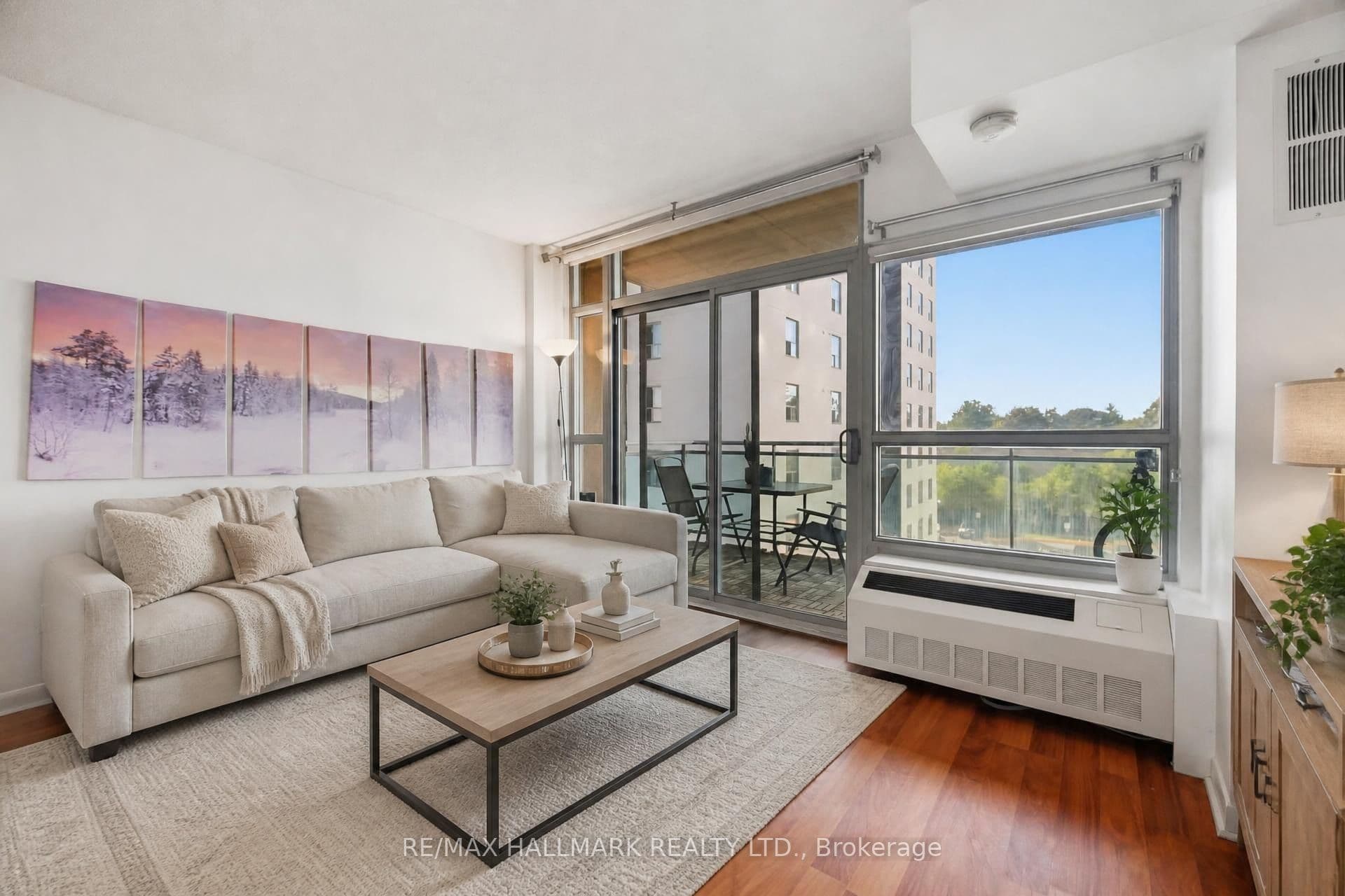 2464 Weston Road 505, Toronto, ON M9N 2A2