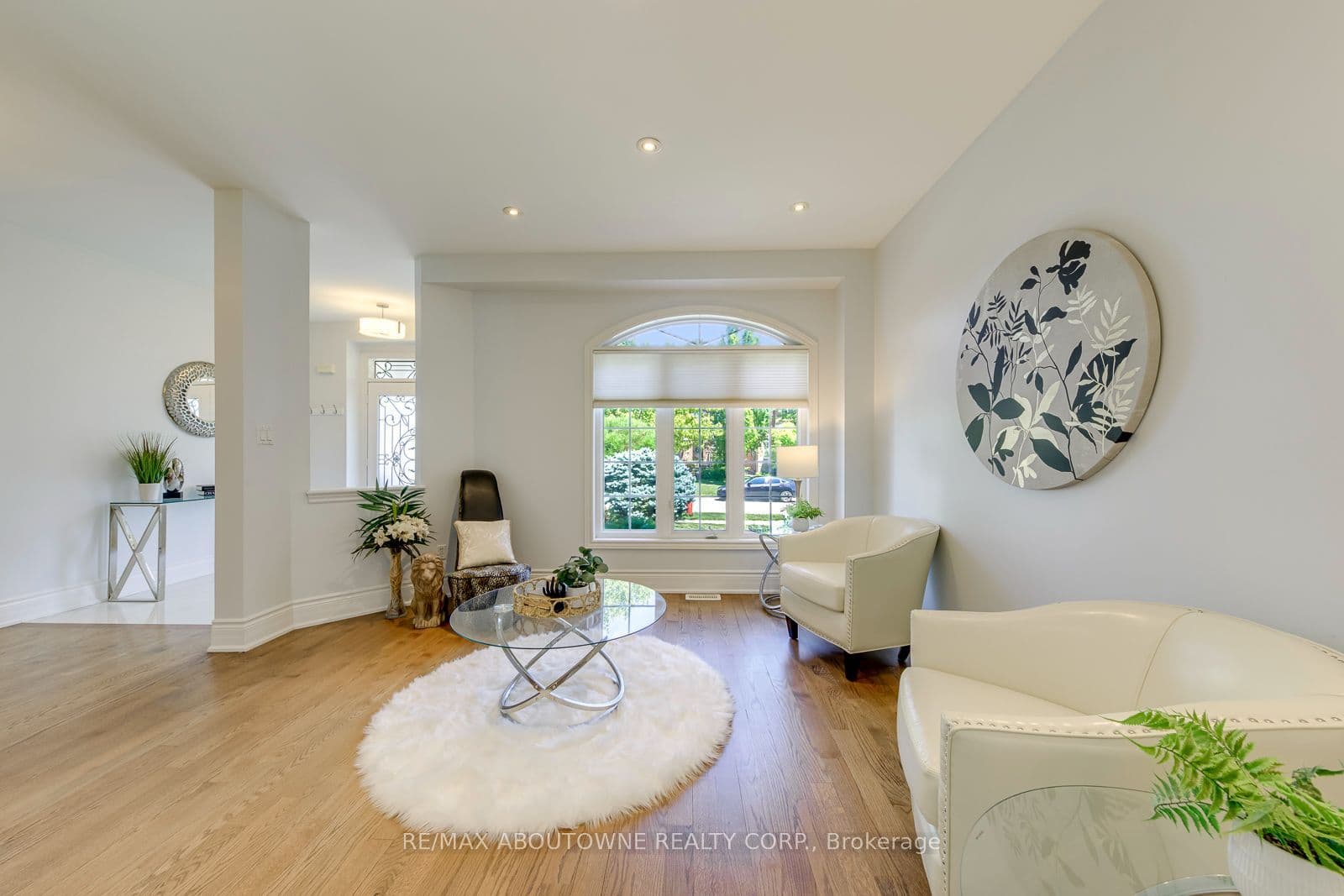 2380 Woodcrest Drive, Oakville, ON L6M 4S2