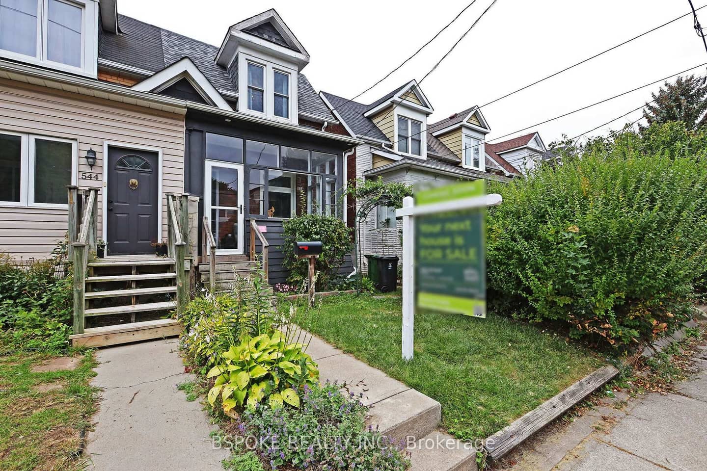 546 Main Street, Toronto, ON M4C 4Y4