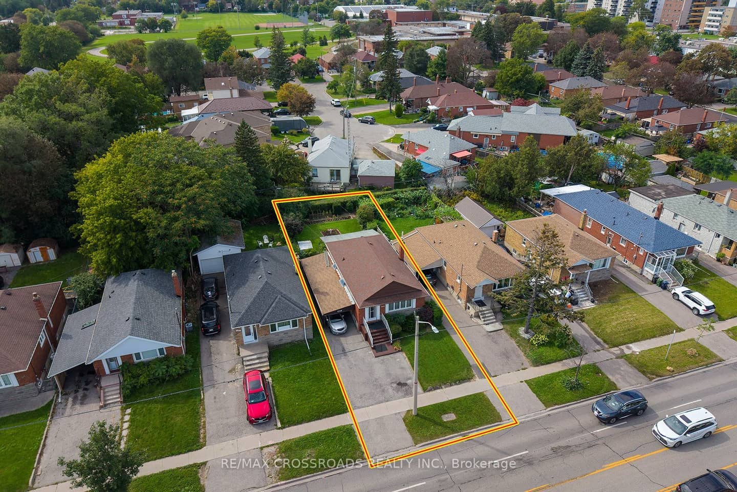 1028 Kennedy Road, Toronto, ON M1P 2K6