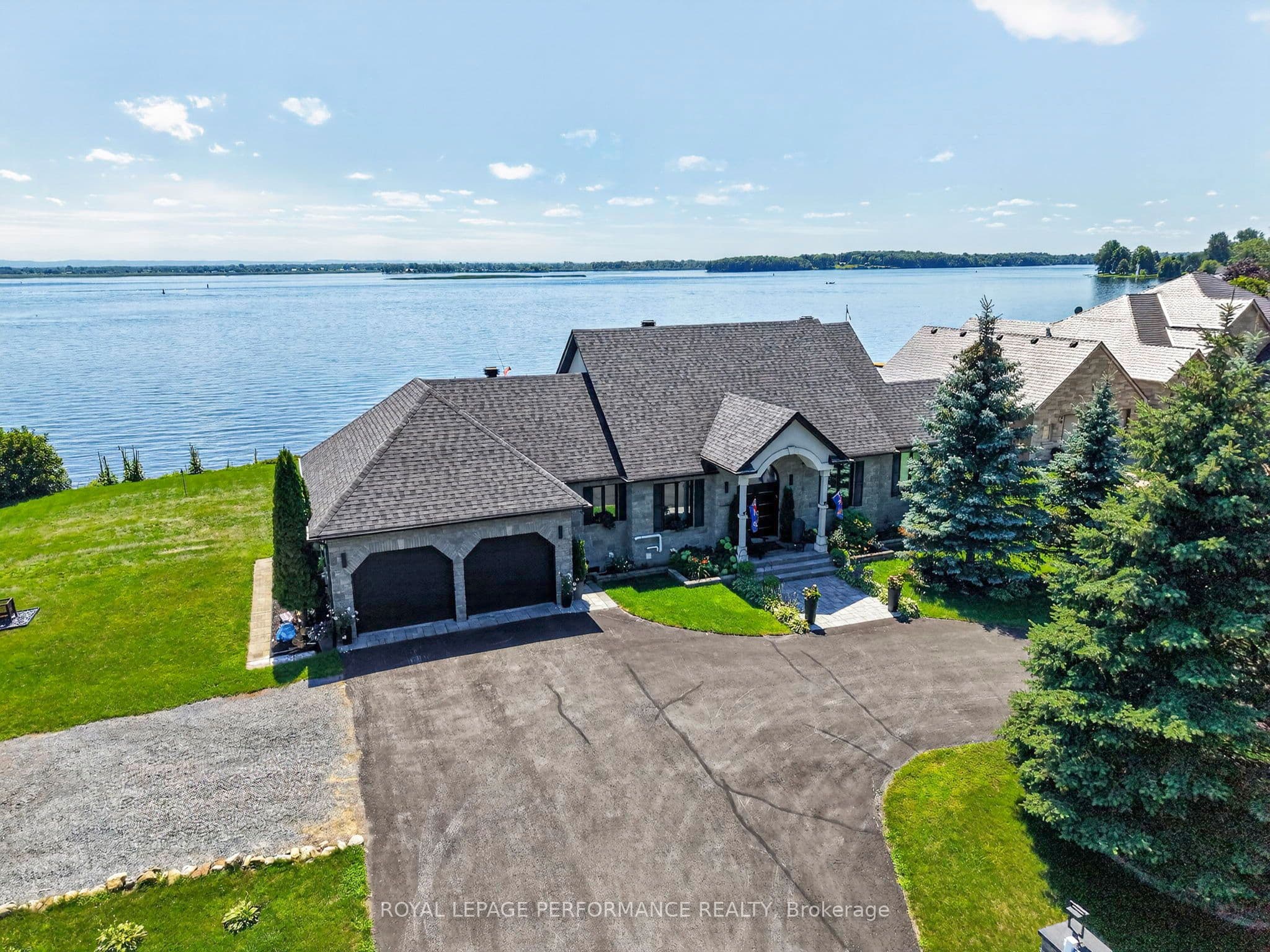 18734 COUNTY 2 Road, South Glengarry, ON K6H 5R5