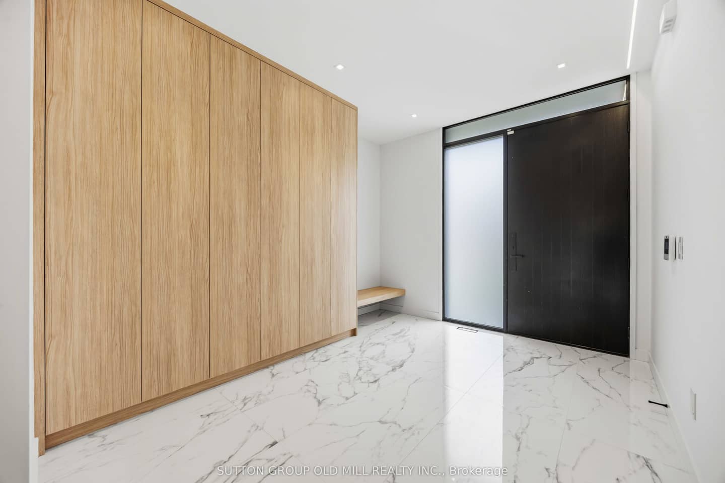 89 Regal Road, Toronto, ON M6H 2J6