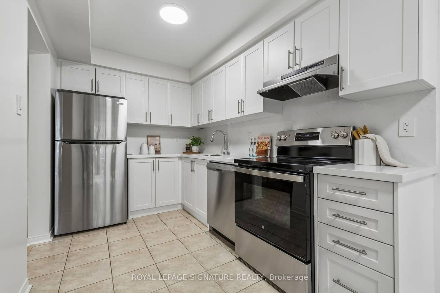 86 Joymar Drive 100, Mississauga, ON L5M 7Z6