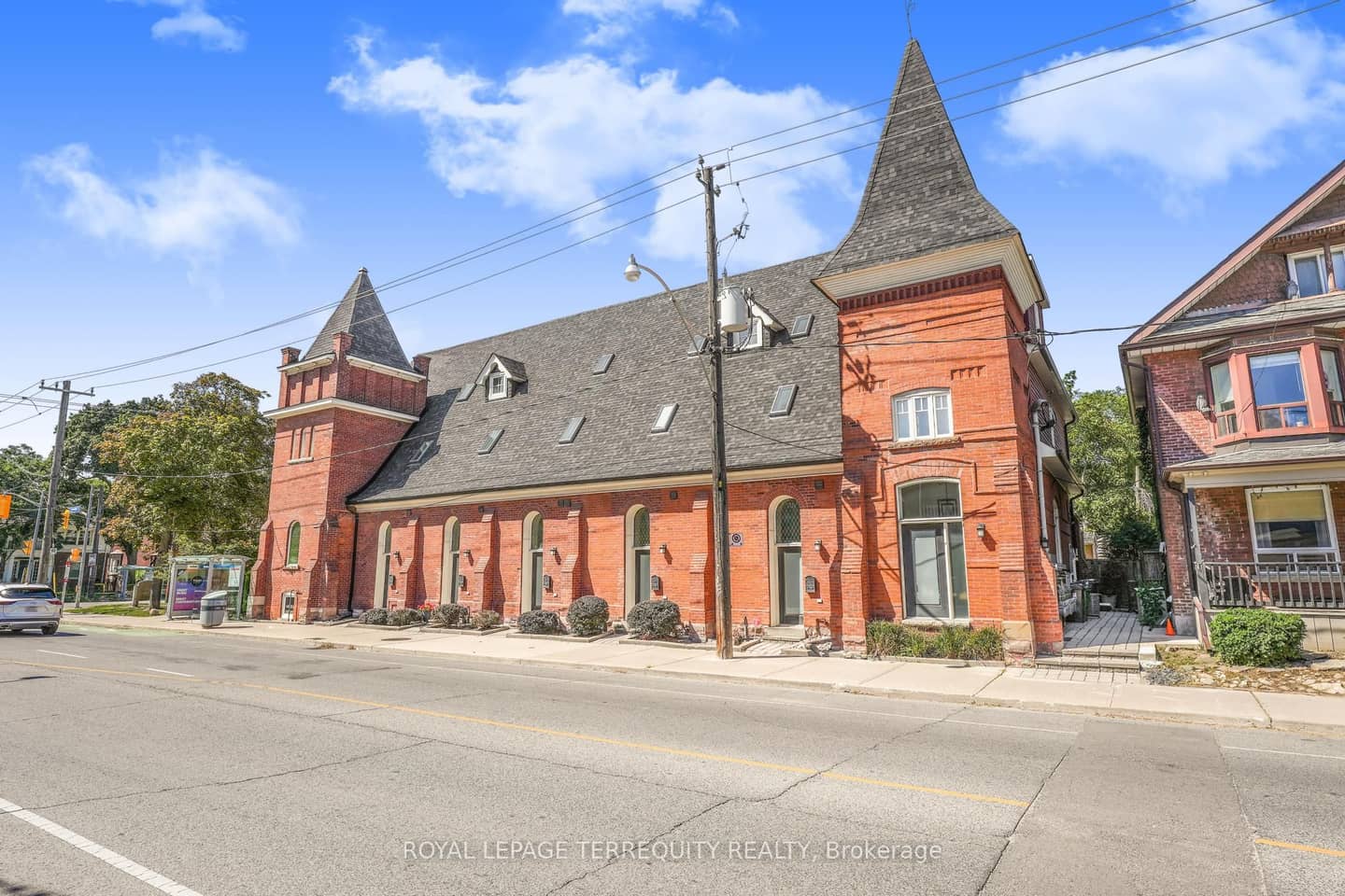 200 Annette Street #2, Toronto, ON M6P 1P6