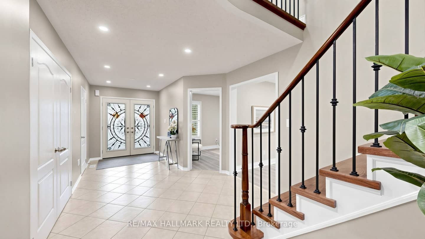 2279 Hackett Place, Oshawa, ON L1L 0B3