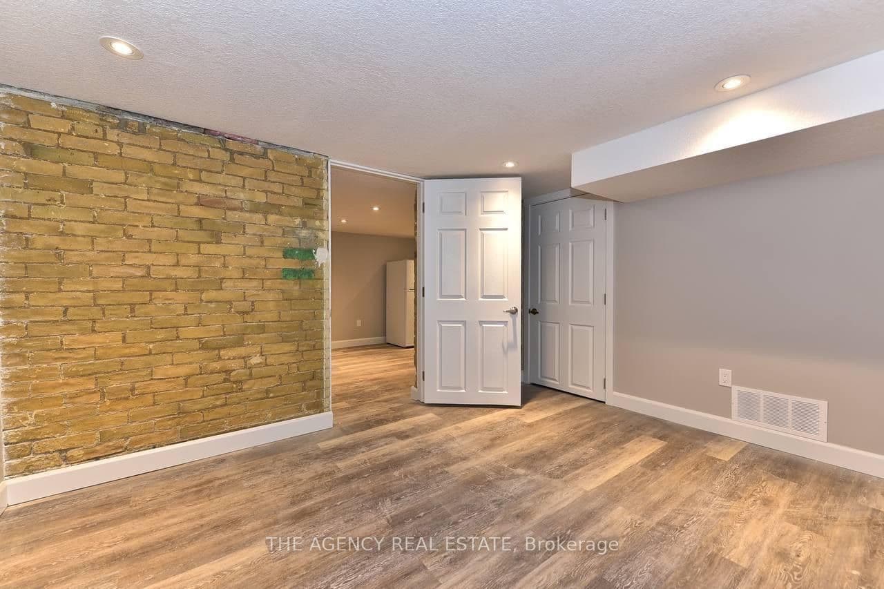 870 Queens Avenue, London East, ON N5W 3H6