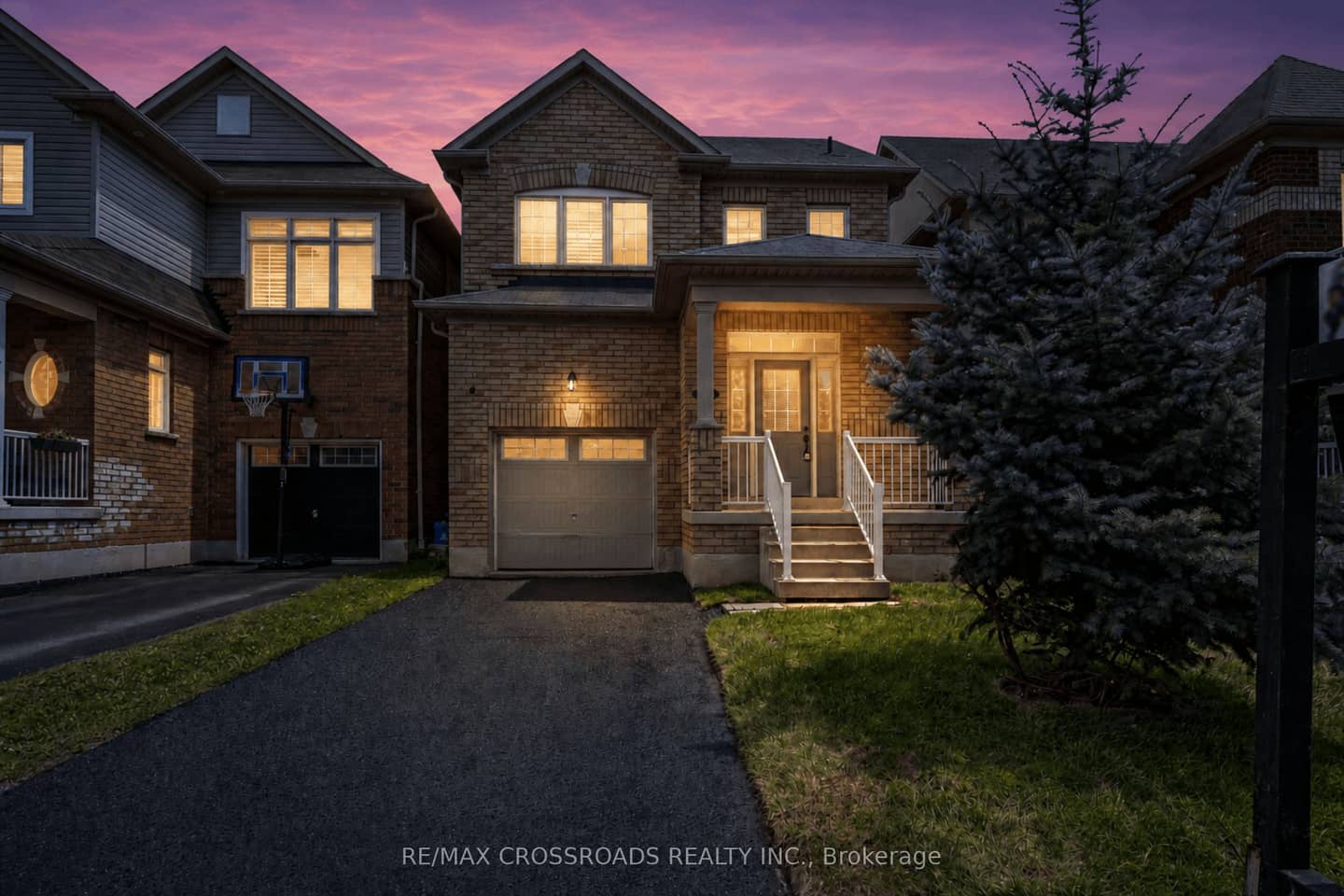 138 Angus Drive, Ajax, ON L1S 5G8