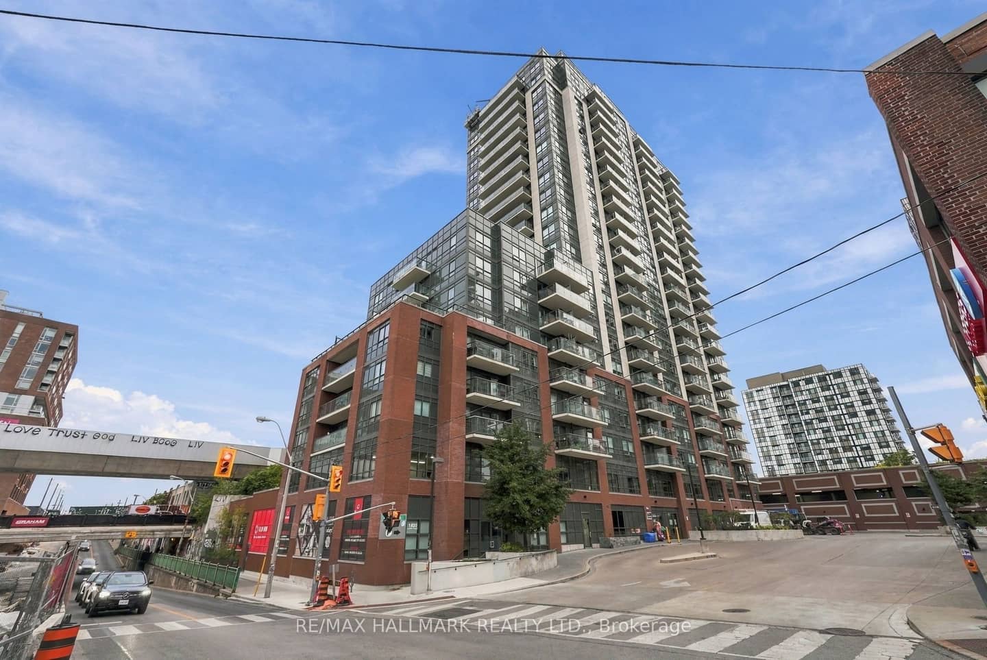 1420 Dupont Street 1408, Toronto, ON M6H 4J8