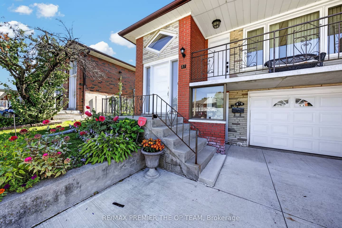 97 Firgrove Crescent, Toronto, ON M3N 1K5