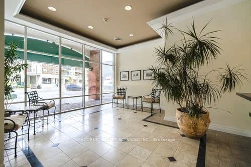 121 Woodbridge Avenue 506, Vaughan, ON L4L 9E3