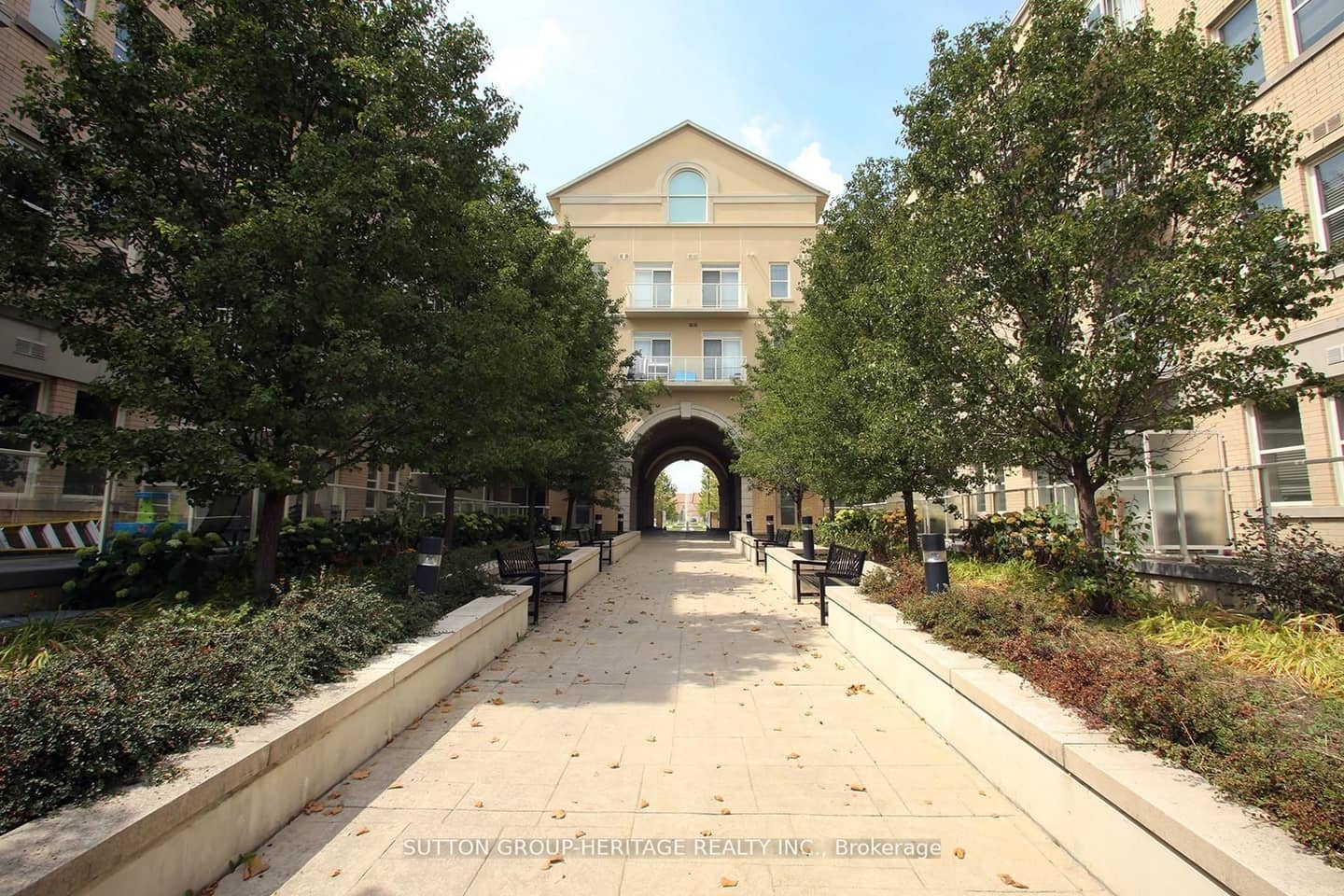 28 Prince Regent Street 123, Markham, ON L6C 0V5