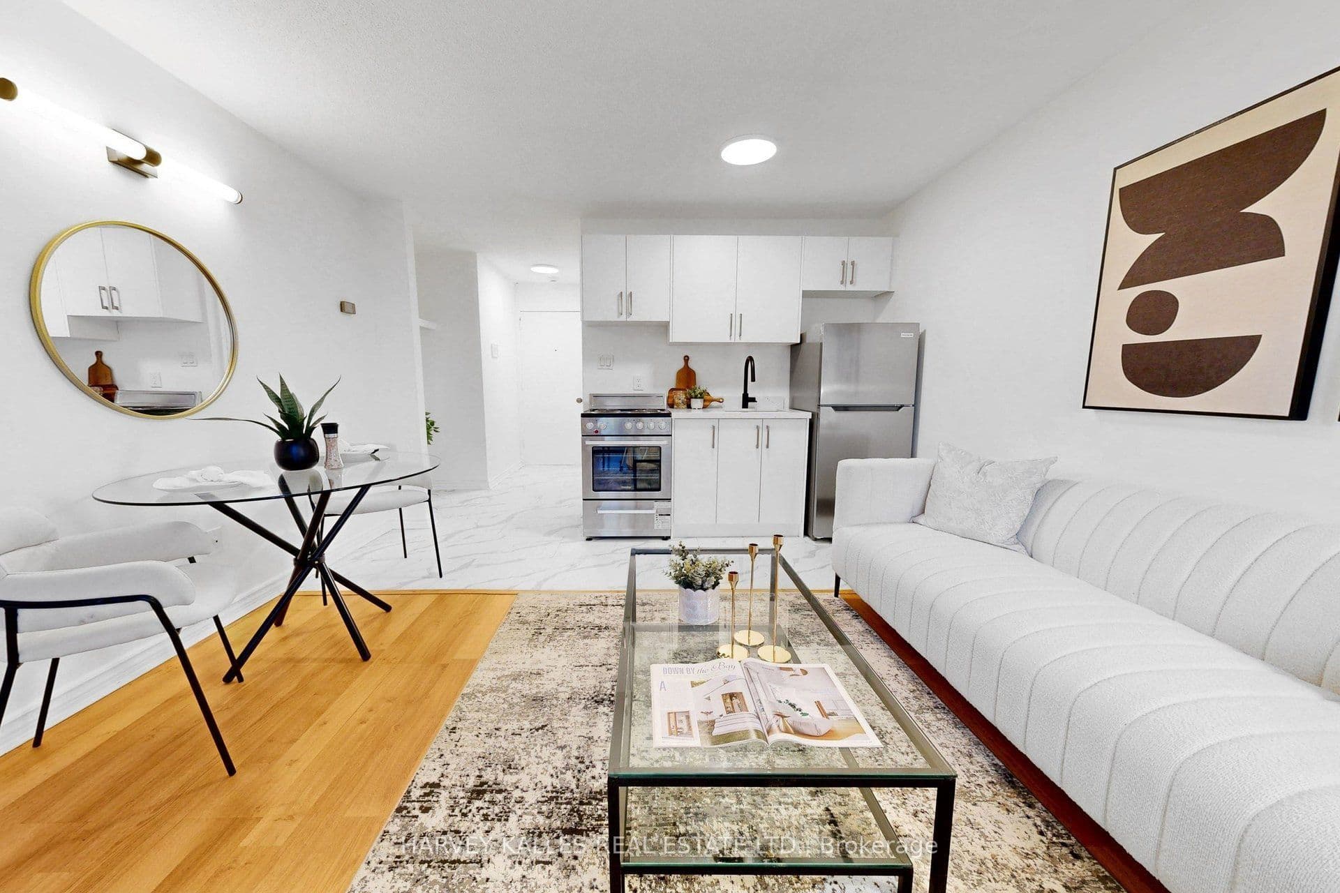 123 Woobine Avenue 315, Toronto, ON M4L 3V8