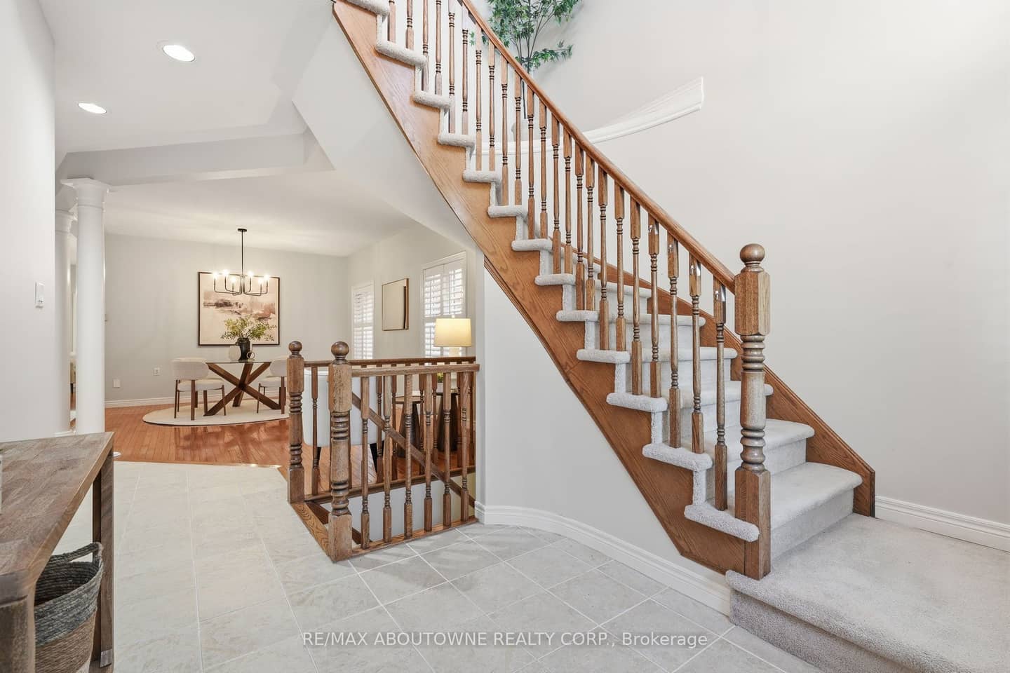 2381 Grand Oak Trail, Oakville, ON L6M 4V4