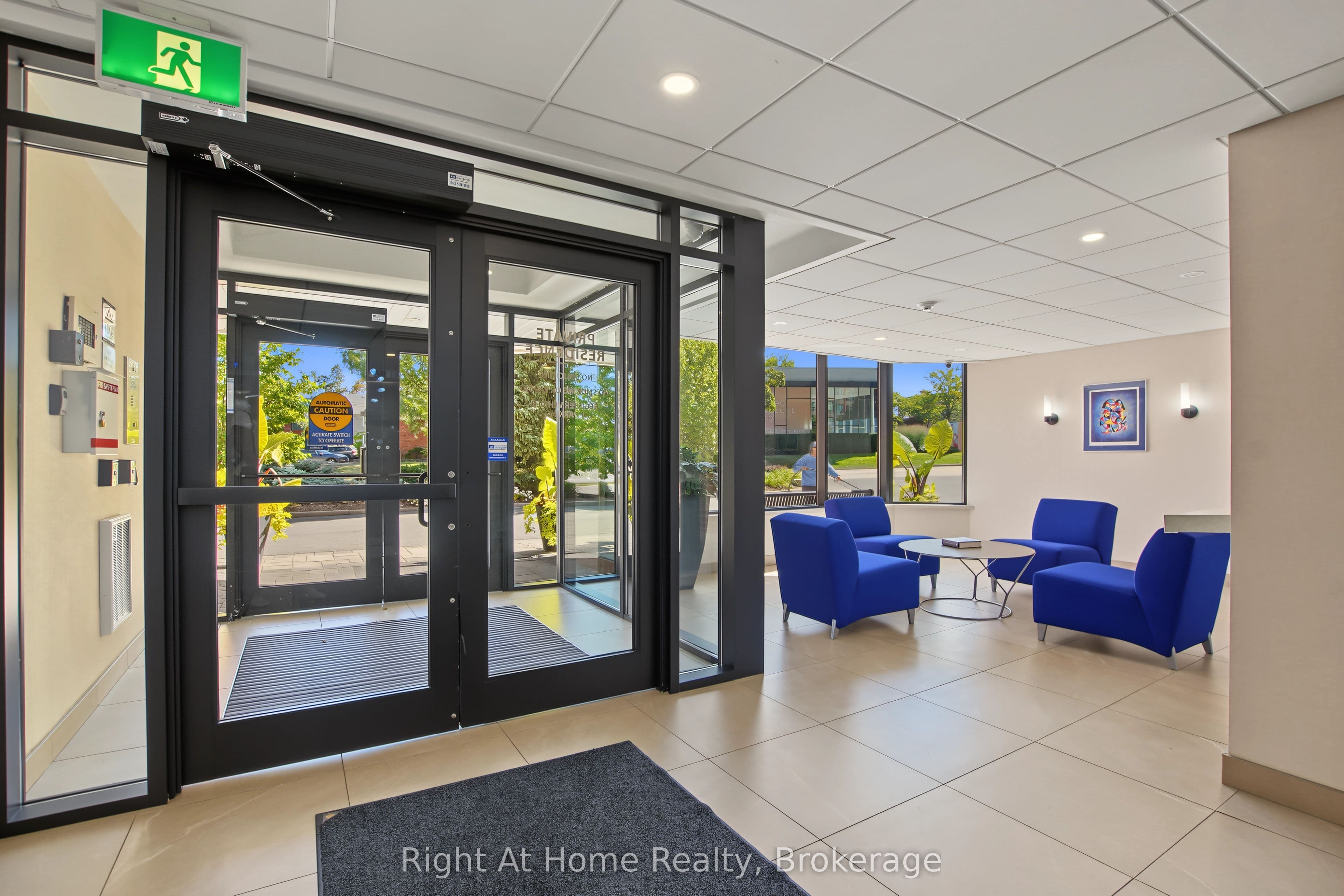 2121 Lakeshore Road 603, Burlington, ON L7R 1C9