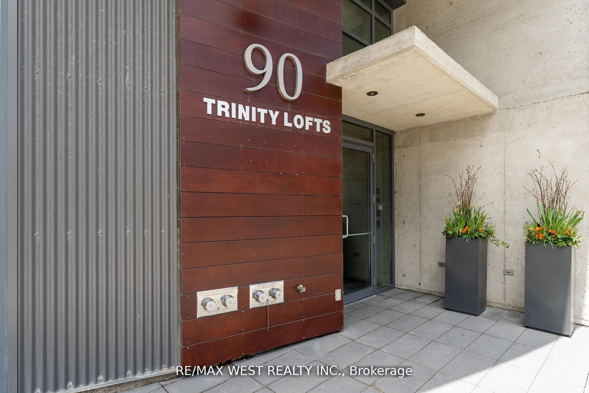 90 Trinity Street 303, Toronto, ON M5A 0E4