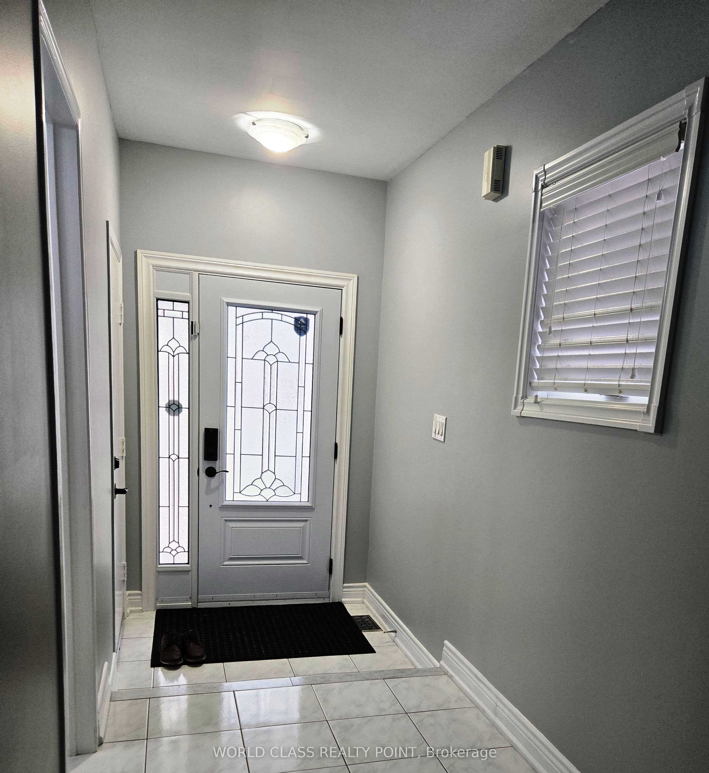 6136 Ford Road, Mississauga, ON L5V 1X1