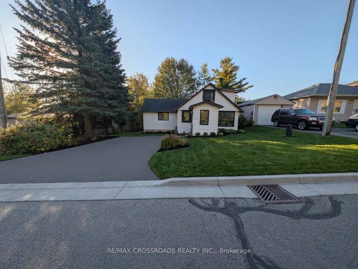 261 Lakeview Boulevard, Georgina, ON L4P 2Y4