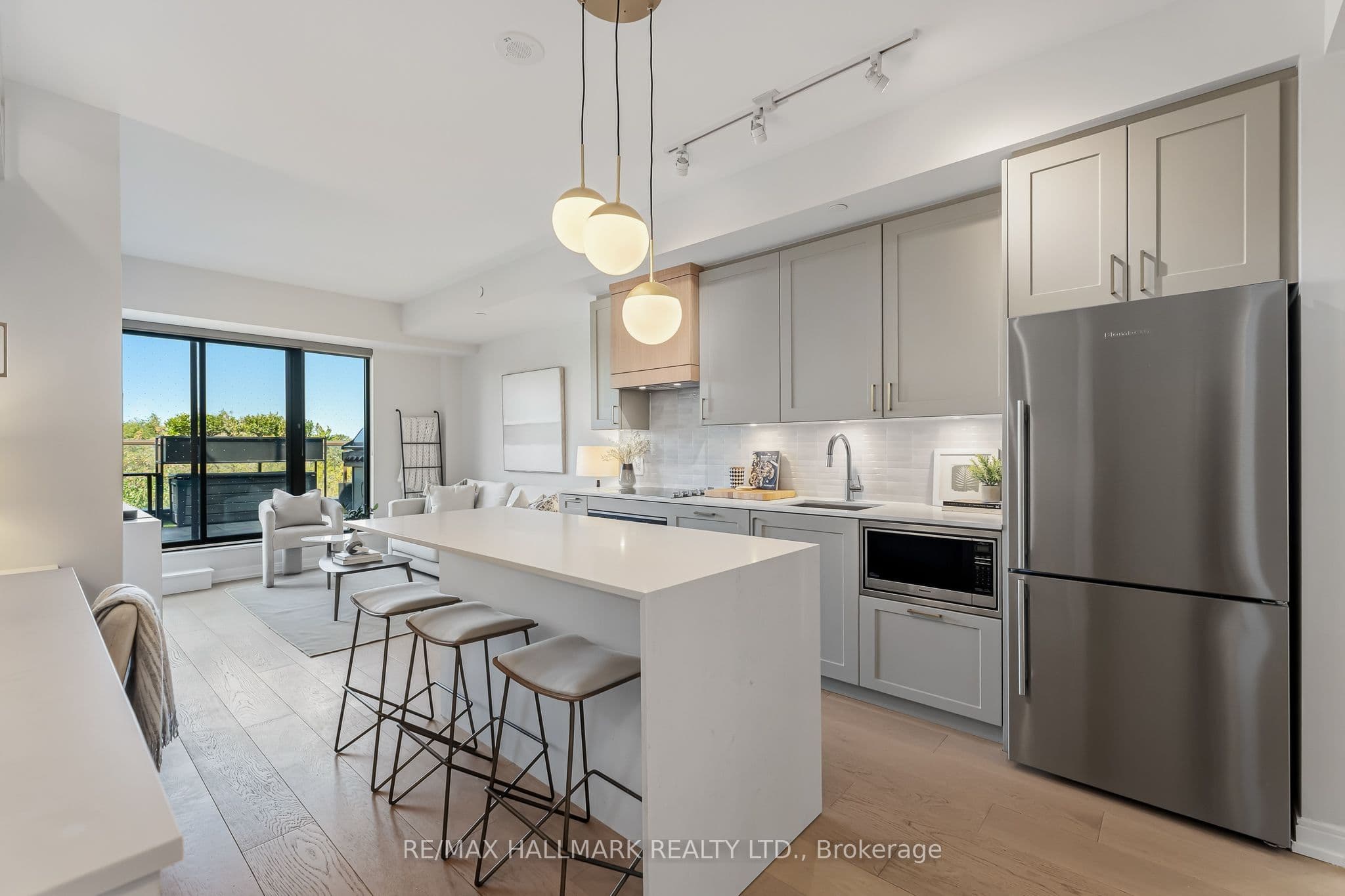1100 Kingston Road 410, Toronto, ON M1N 0B3