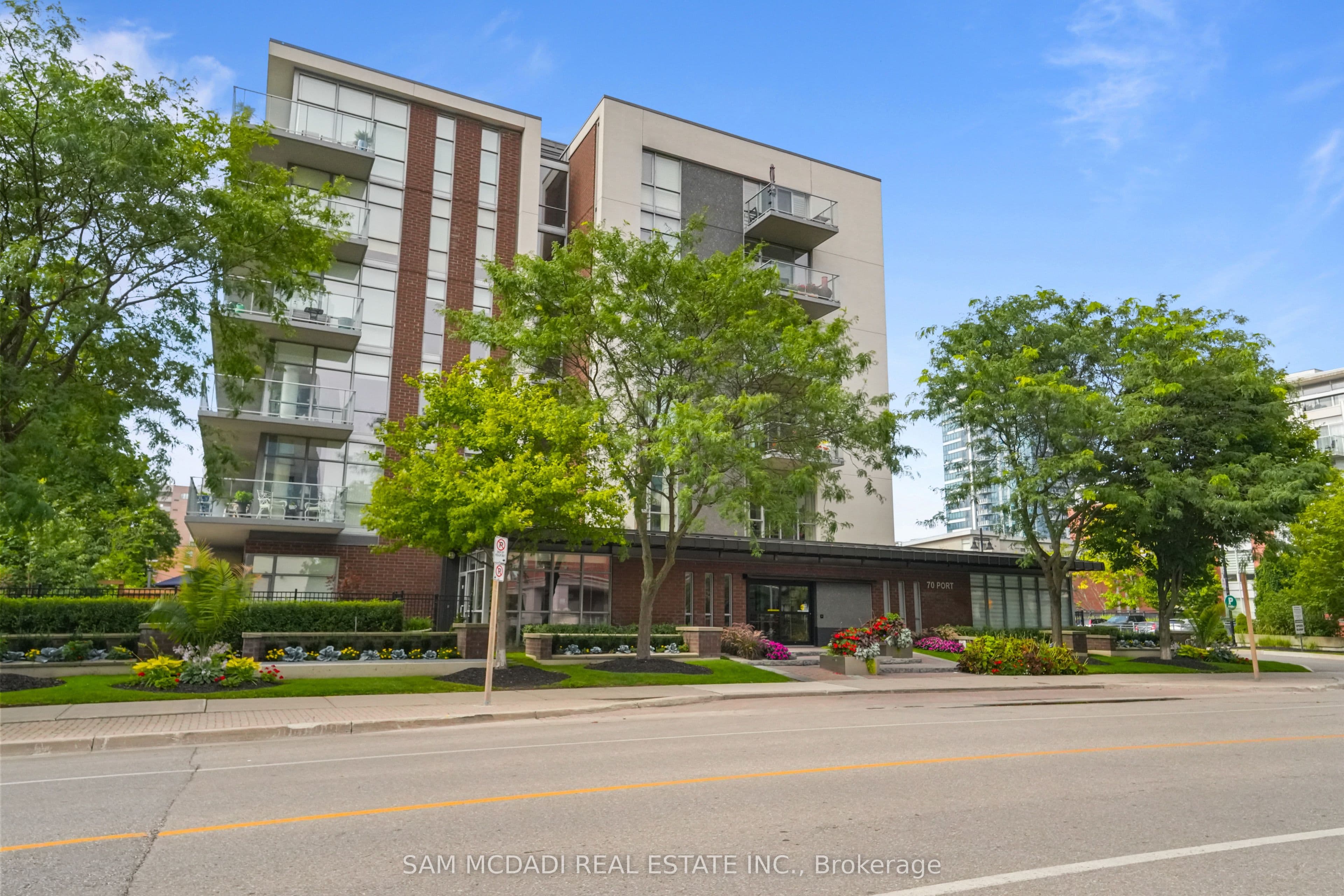 70 Port Street E 506, Mississauga, ON L5G 4V8