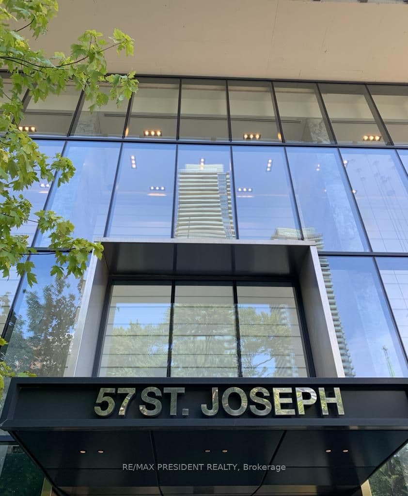 57 St Joseph Street 913, Toronto, ON M5S 0C5