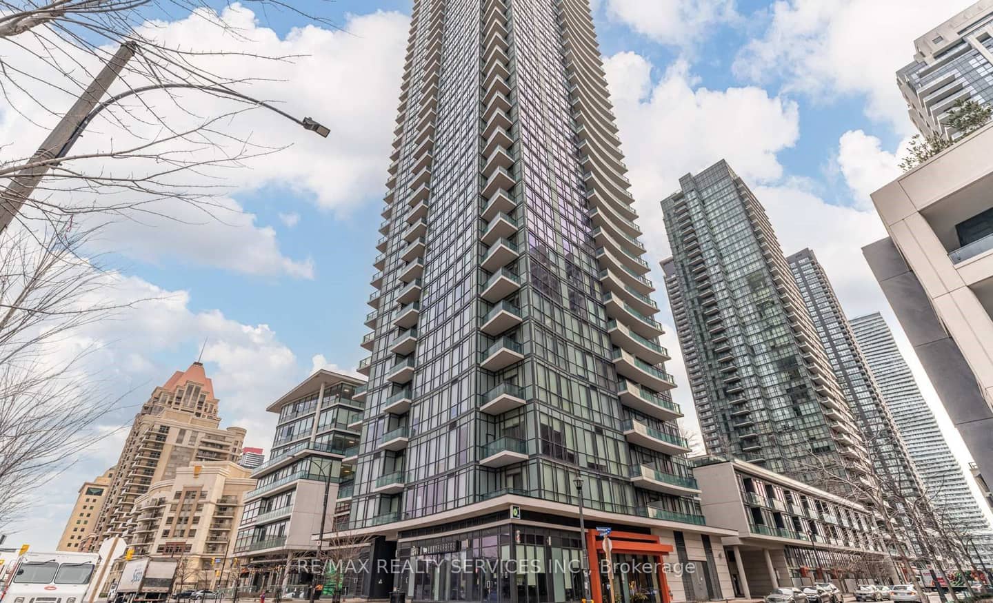 4099 Brickstone Mews 1806, Mississauga, ON L5B 0G2