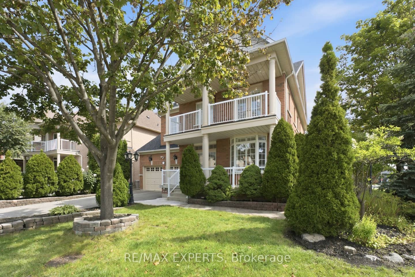 1 Cetona Avenue, Vaughan, ON L4H 2Z8