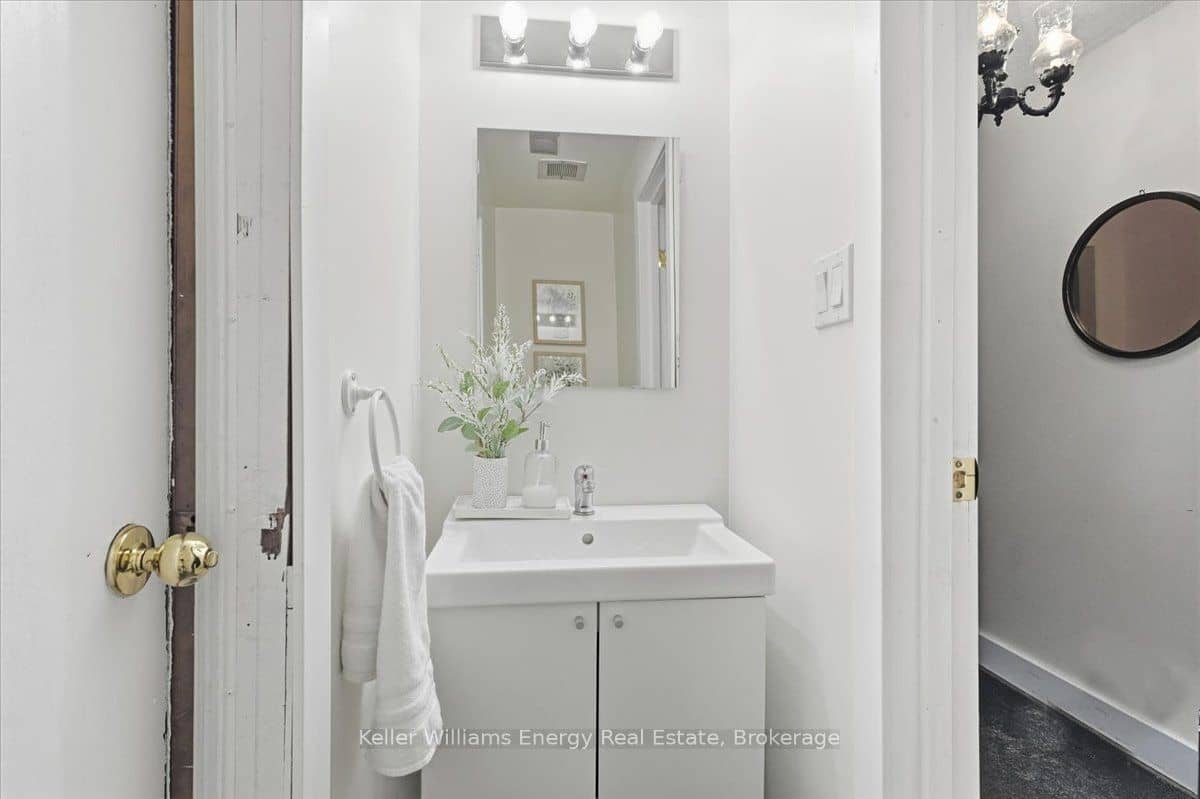 221 Ormond Drive E45, Oshawa, ON L1G 6T7