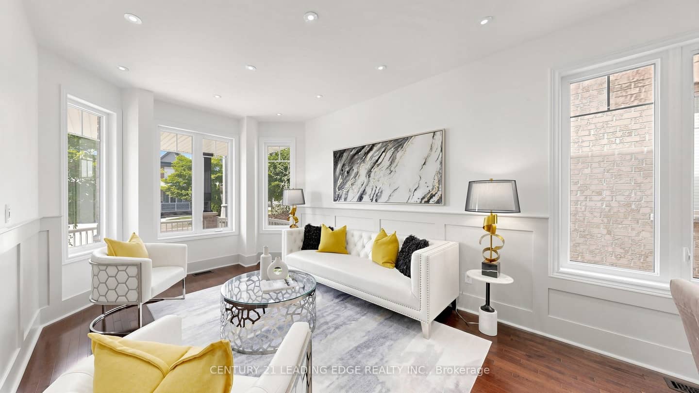 7 Philips Lake Court, Richmond Hill, ON L4E 0M2