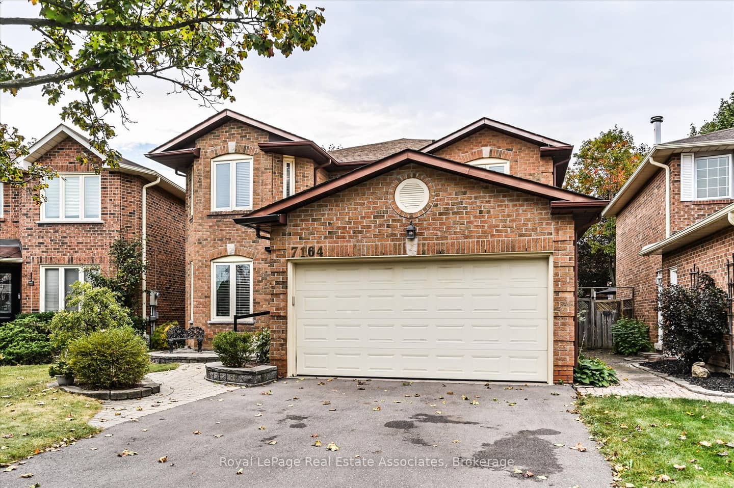 7164 Danton Promenade, Mississauga, ON L5N 5P3