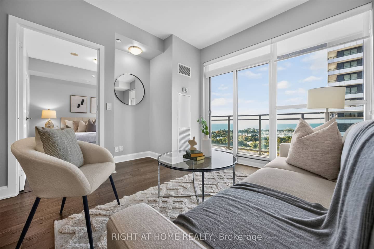 33 Shore Breeze Drive 1801, Toronto, ON M8V 0G1