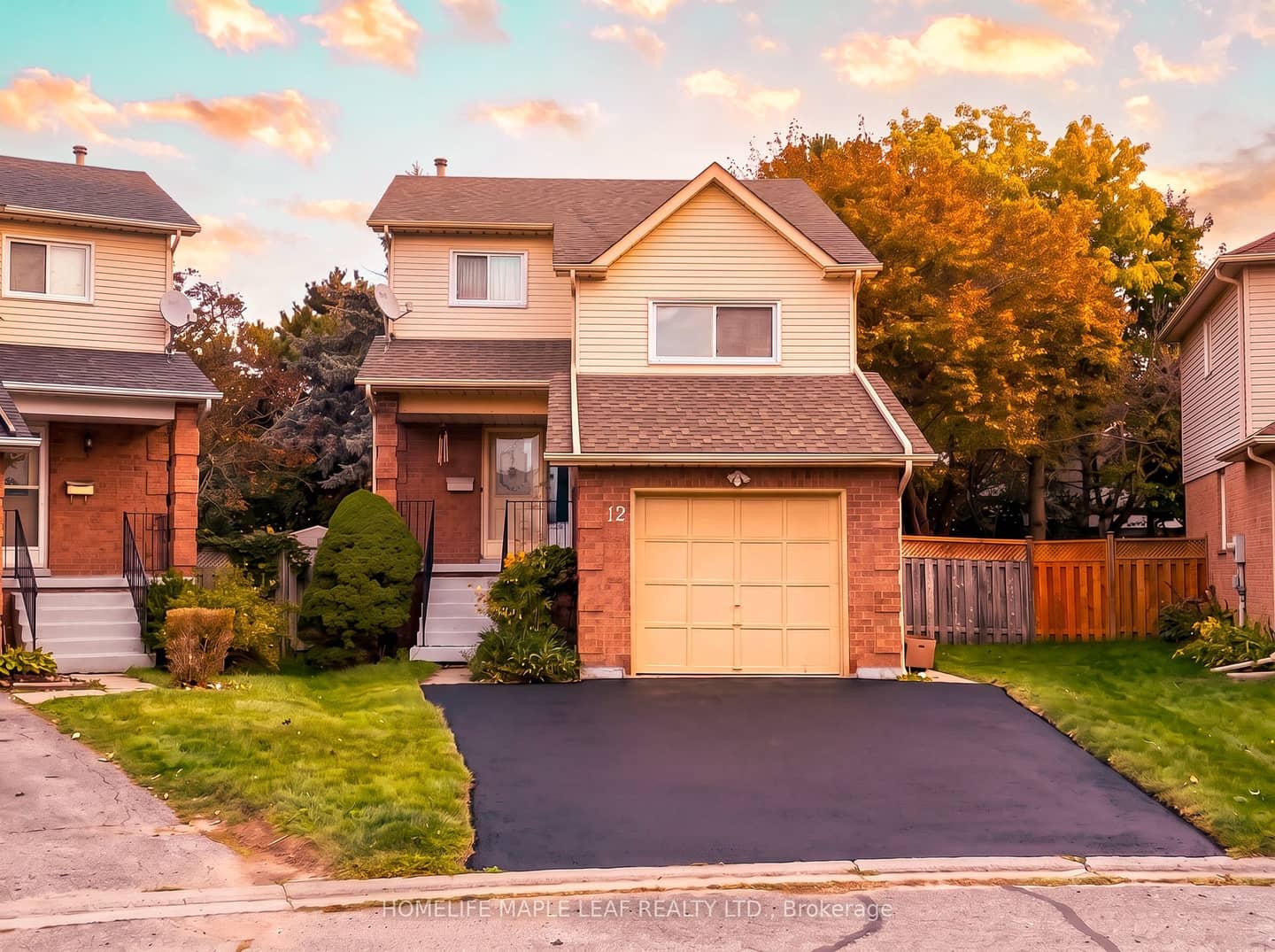 12 Giles Court, Whitby, ON L1N 8T5