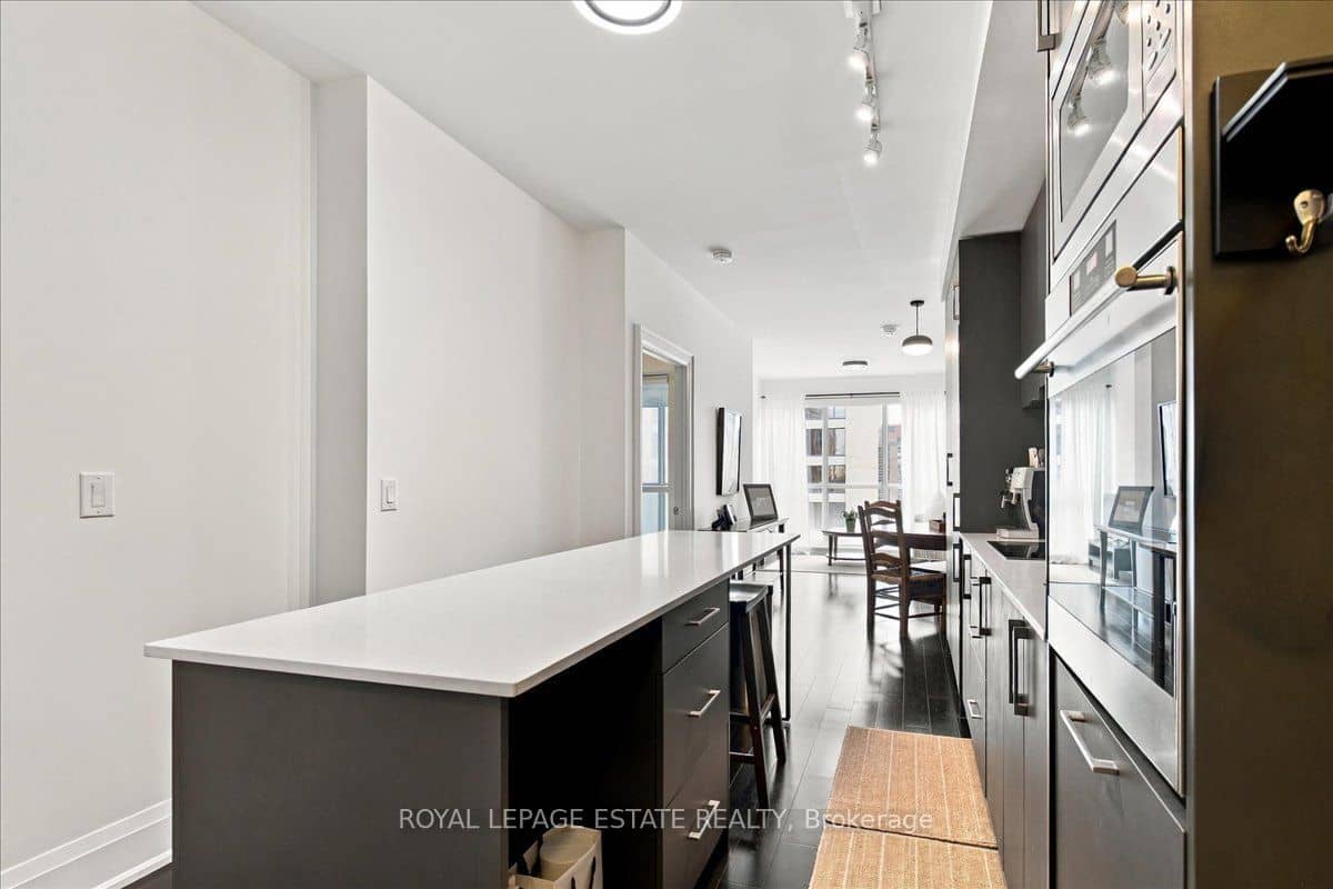 88 Cumberland Street 1201, Toronto, ON M5R 0C8