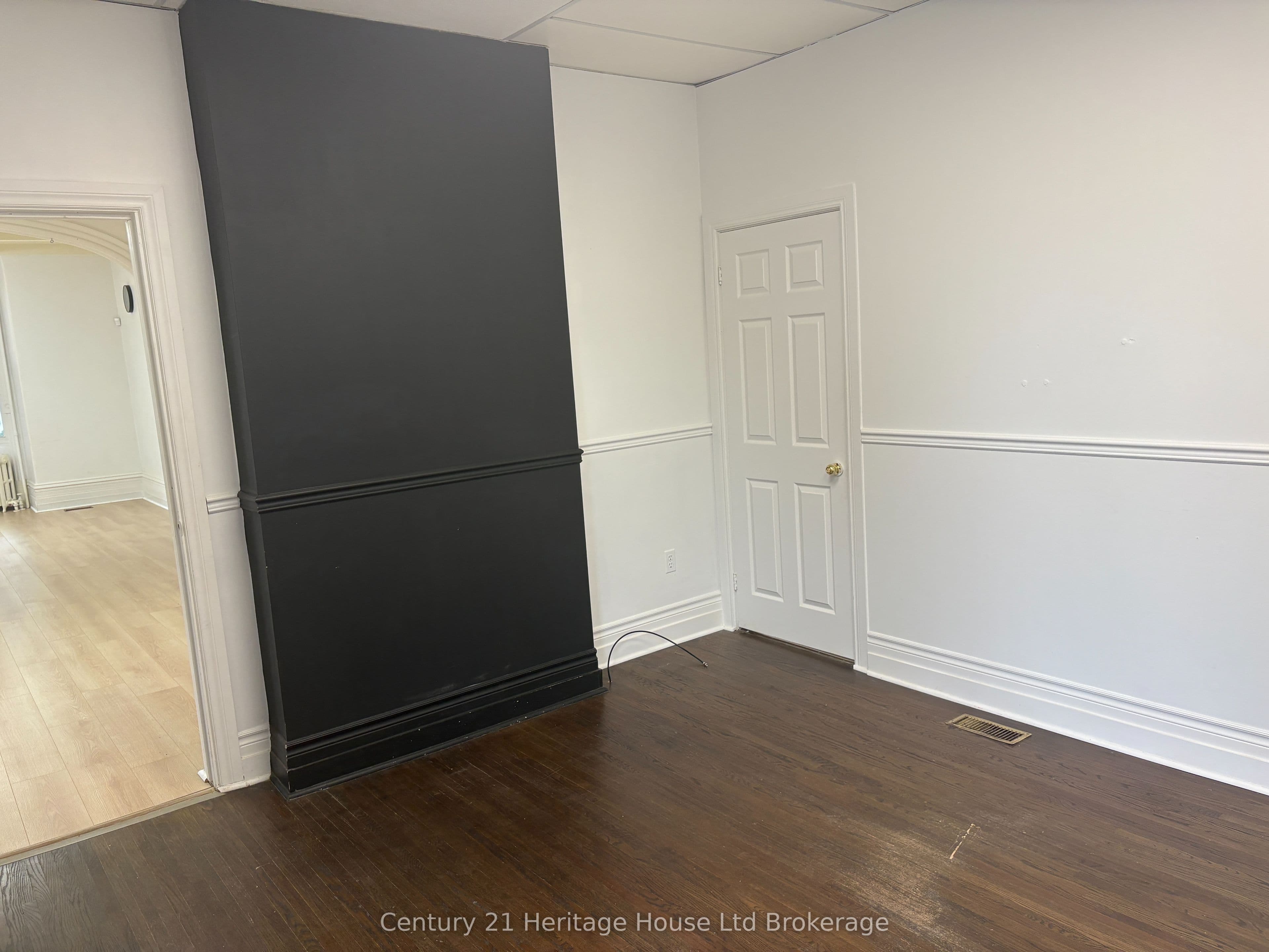 21 Wellington Street N, Woodstock, ON N4S 6P1
