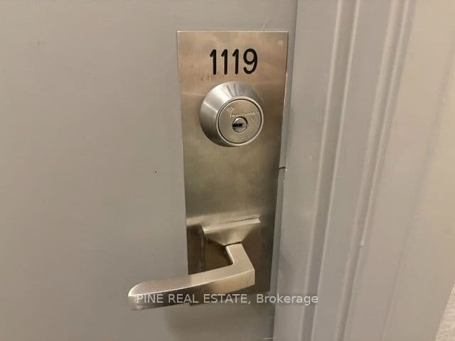 230 Queens Quay 1119, Toronto, ON M5J 2X1