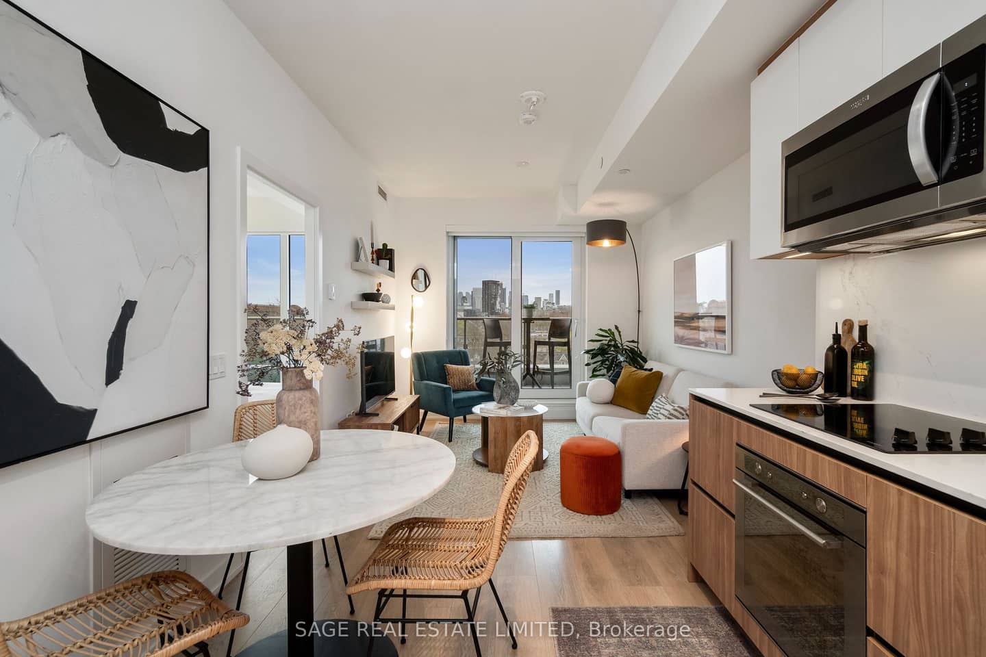 150 Logan Avenue 606, Toronto, ON M4M 0E4