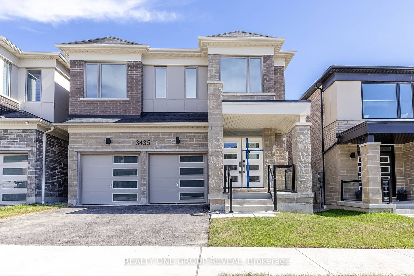 3435 Deepglade Path, Pickering, ON L1X 0J2