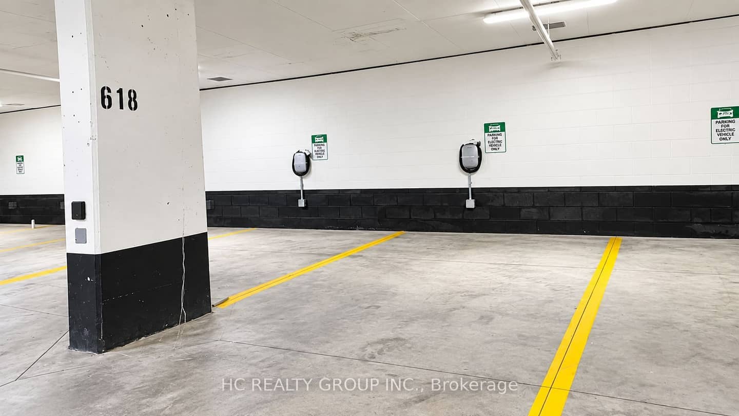 1000 Portage Parkway 2103, Vaughan, ON L4K 0L1