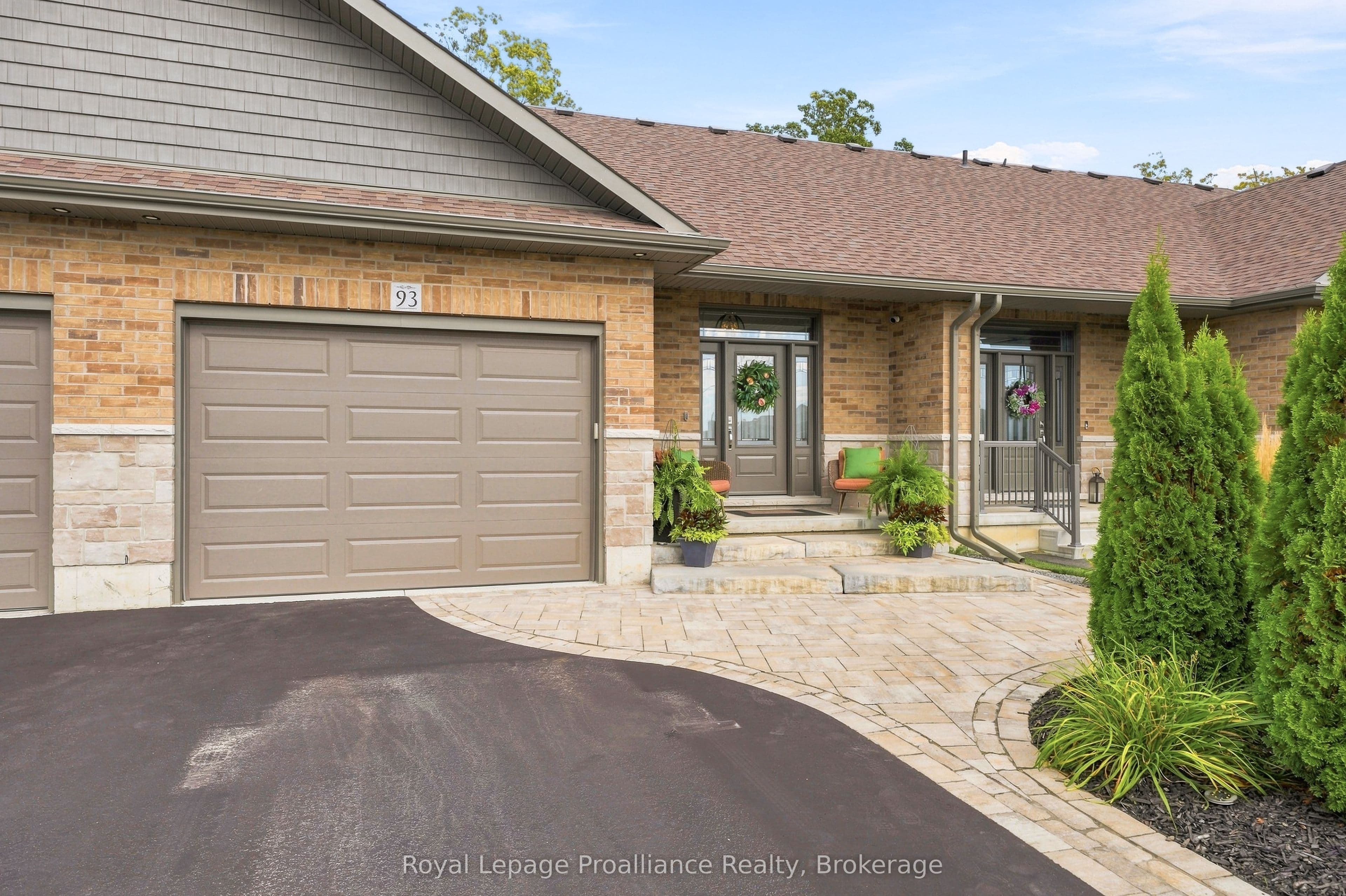93 Appledene Drive, Quinte West, ON K8V 0L4