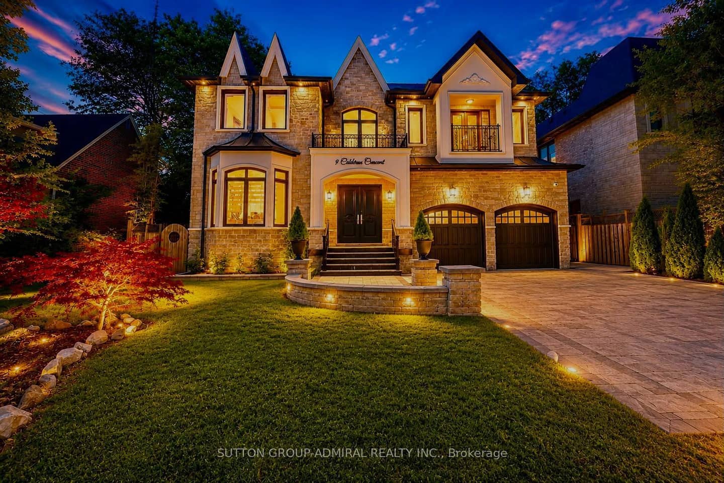 9 Calderon Crescent, Toronto, ON M2R 2E4