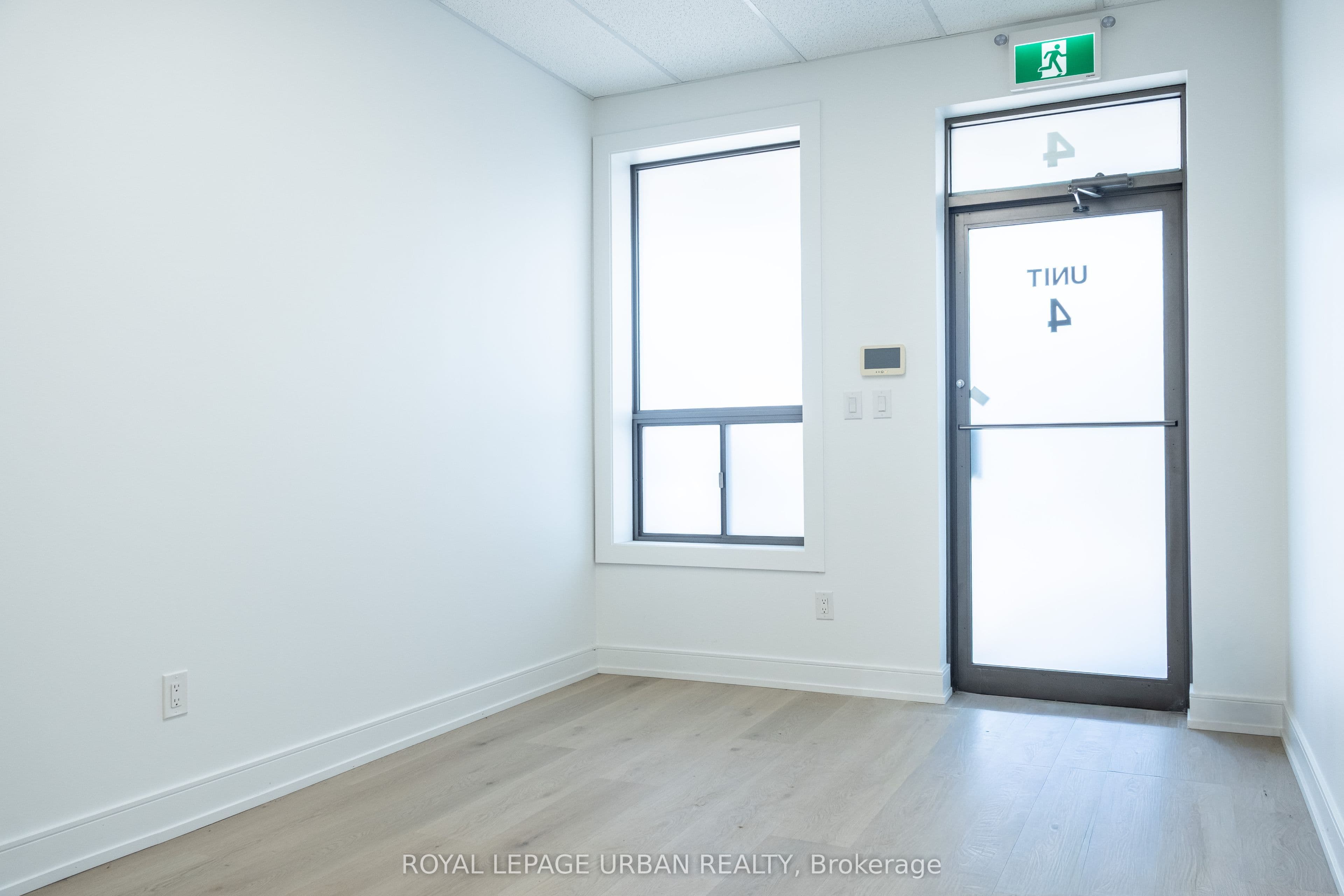 2416 Haines Road 4, Mississauga, ON L4Y 1Y6