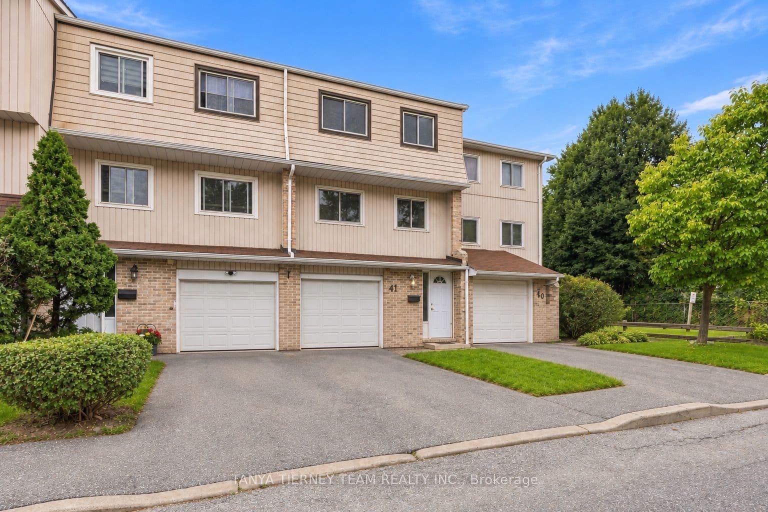 1975 Rosefield Road 41, Pickering, ON L1V 3E3