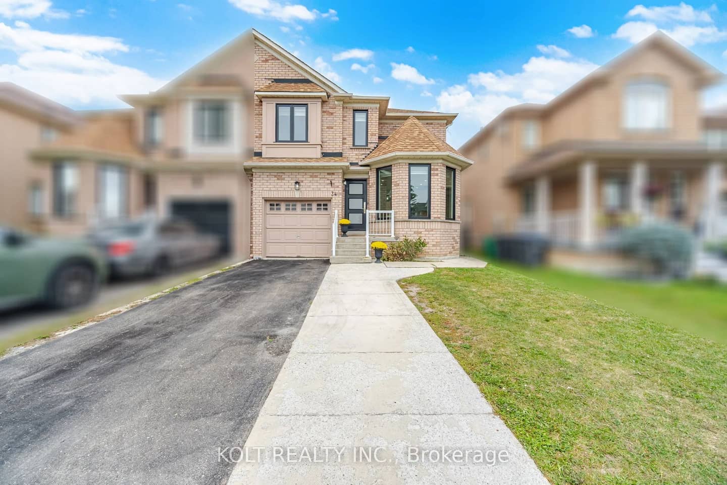 34 Saddleback Square, Brampton, ON L6X 5C5