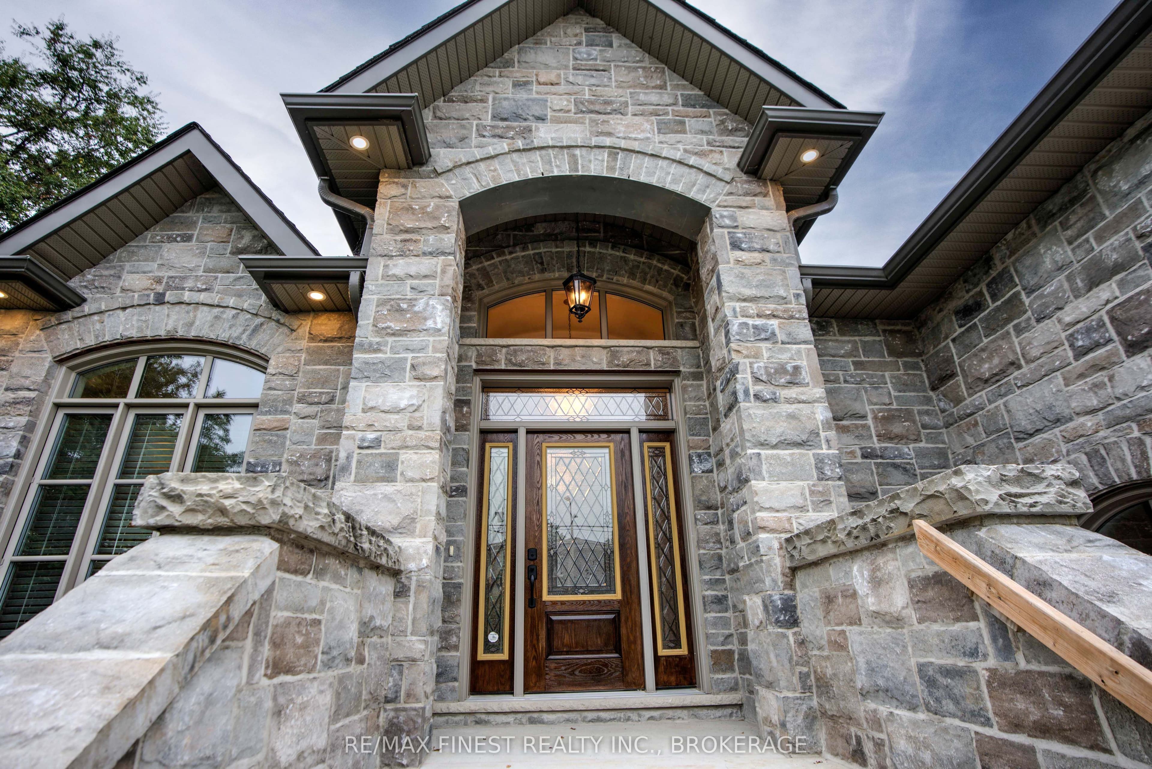 43 Crerar Boulevard, Kingston, ON K7M 3P7